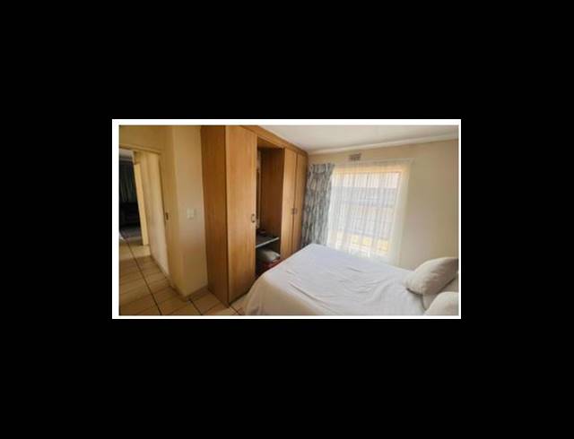 3 BEDROOM HOUSE FOR SALE IN CLAYVILLE